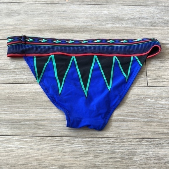 GOTTEX Bikini, Bra Style, Underwire Bikini Top, Geometric Jewel Tone, Size 8 (6) - Picture 4 of 12